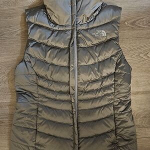 The North Face Women Silver Grey Aconcagua Down 550 Fill Puffer Ves
